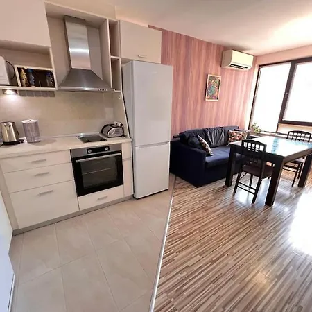 Cozy * Varna